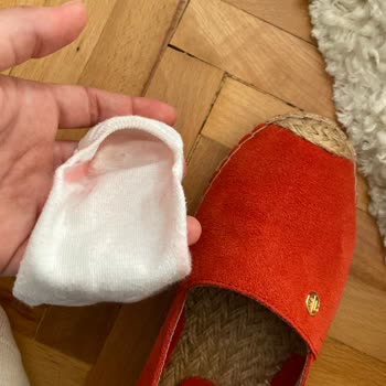 Elle Ayakkabı Mağazası Ürününün Arkasında Durmuyor