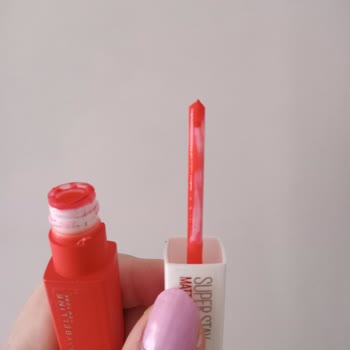 Maybelline New York Rujun Fırçası Koparak Ambalajın İçinde Kaldı