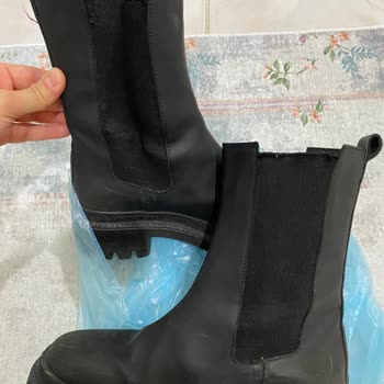 İnci Ayakkabı FLO İnci Marka Bot Tek Giyimde Geldiği Durum