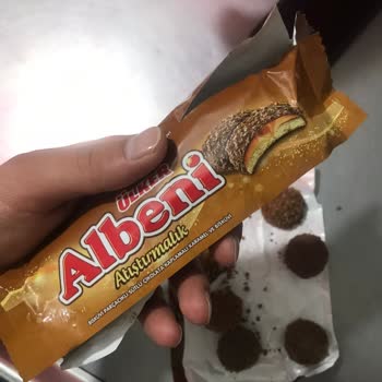 Ülker Albeni Markalı Bisküvide Çıkan Fındık Kurtları