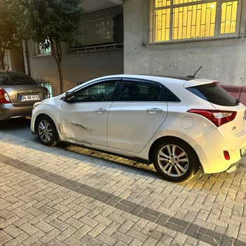 Tiktak Kiralama Aracıyla Park Halindeki Aracıma Vurup Kaçtılar!