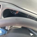 Peeling Steering Wheel of the Jeep Renegade