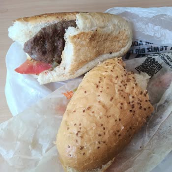 Köfteci Yusuf Soğuk Eksik Ve Tatsız