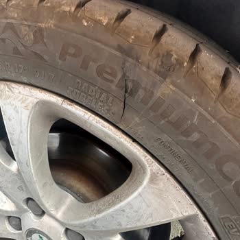 1 Haftalık Continental Lastikte Yarılma!