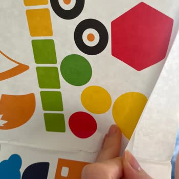 Kopernik Kitap Minikler İçin Çıkartmalar Kitabı Baskı Hatası