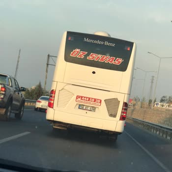 Öz Sivas Seyahat Şoför Sinyal Vermeden Araç Kullanması