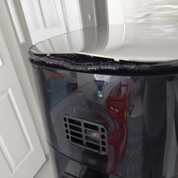 Yui M30 Airfryer Üst Kapak Erimesin