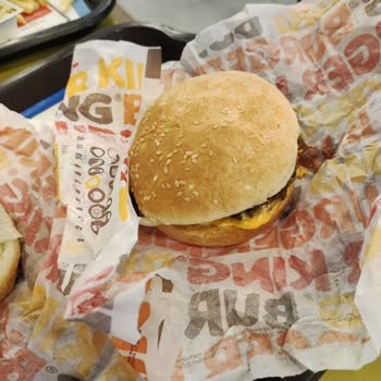 Ayvalık Burger King Özensiz Yapılan Menü