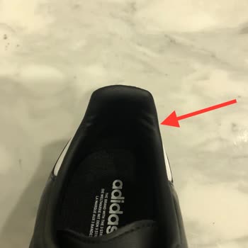 Adidas'ın Üretim Kaynaklı Ayıplı Ürünü...