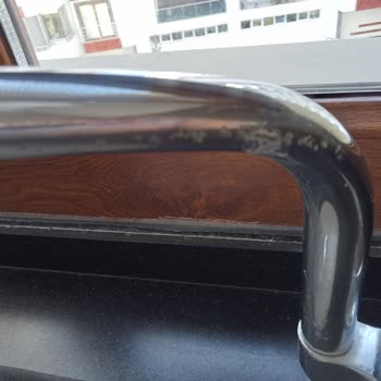 Artema Mutfak Musluğu Oksitlendi Ve Delindi