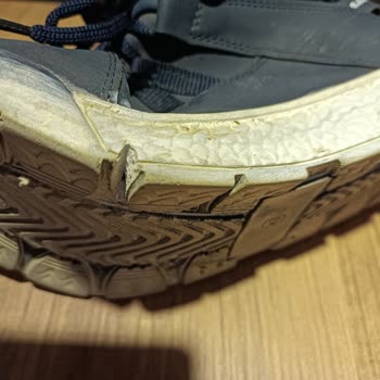FLO'dan Slazenger Marka Ayakkabı Sorunu