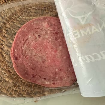 Namet Macar Salamların Bozuk Çıkmasından Şikayetçiyiz
