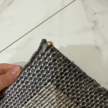 Konfor Halı Dikiş Açılması Ve Halı İplerinin Çıkması