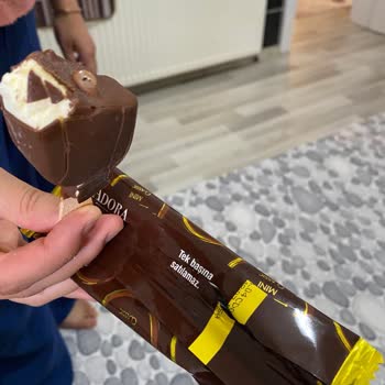 BİM Dondurma Yarım Çıktı