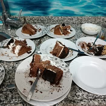 Hakan Usta Baklavaları Doğum Gününü Bozan Doğum Günü Pastası