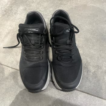 Skechers Ayakkabı Tekinin İç Tabanının Kısa Olması