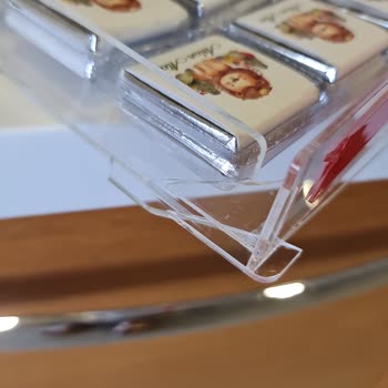 Çikolata Atölyesi Kırık Kutu Gönderimi