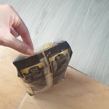 Veronelli Kelebek Makarna Paketinin İçinde Böcek Çıktı