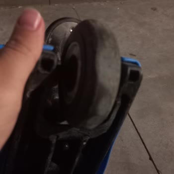 Pilsan Scooter Tekerlek Eridi