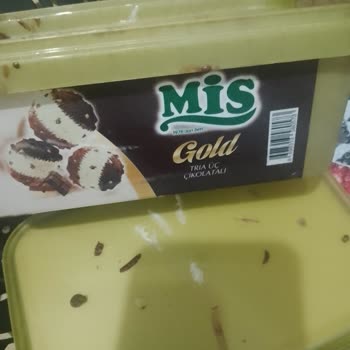 Şok Marketler Dondurmadan Plastik Parça Çıktı!