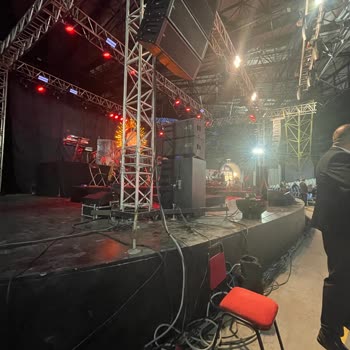 Bayhan Müzik & Organizasyon Kolon İzlemeli Protokol Koltuğu