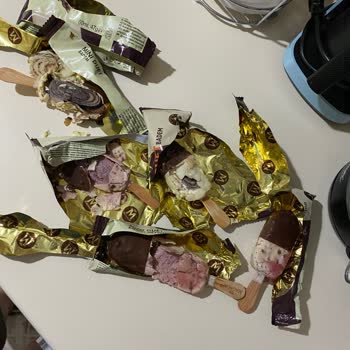 Magnum Bozuk Dondurma Satıyor