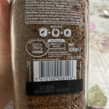 Son Kullanma Tarihi Geçmediği Halde İçinde Ağlar Oluşan Nescafe Gold