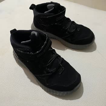 Skechers Marka Bot'un Islak Zeminde Kullanılmaması