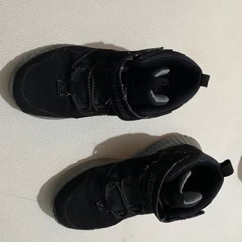 Skechers Marka Bot'un Islak Zeminde Kullanılmaması
