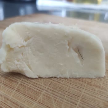 Tarsüt Peynirden Kıl Çıktı