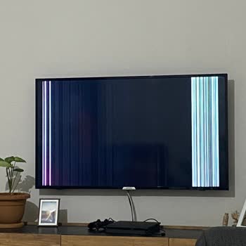 Onvo TV Ekranı Çizgi Çizgi Oldu