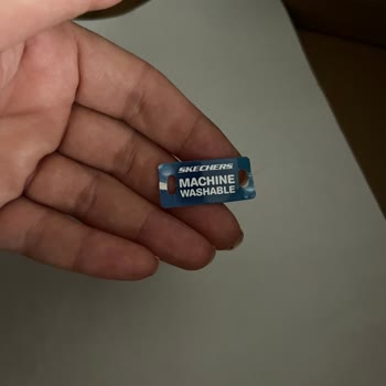 Skechers Ürünün Arkasında Dur!