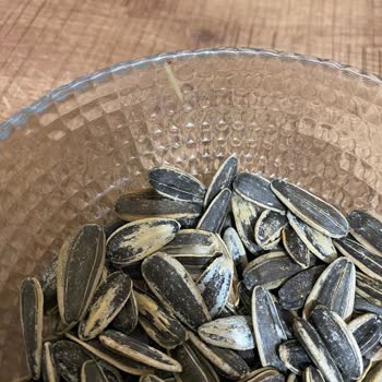 Güllübağlar Tatbak'tan Çekirdek Ve Karışık Çerezlerde Kurtlar!