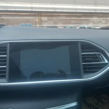 Concerns about Peugeot 308 Maintenance Quality and Service