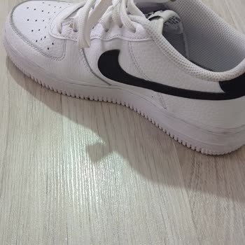 Ayakkabının İçindeki Nike Yazısı Silindi