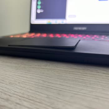 Monster Notebook Tulpar T5 V19.1 Batarya Şişmesi!