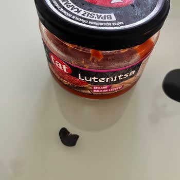 Tat Gıda Tat Sostan Plastik Parçası Çıktı