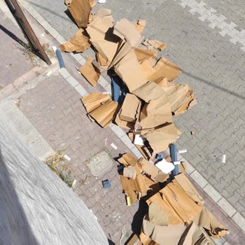 Aksu Çarşı Mağazanın İletişim Sorunu Ve Hatalı Ürünler