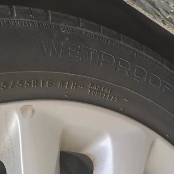 Nokian Wetproof Lastik Çatlakları