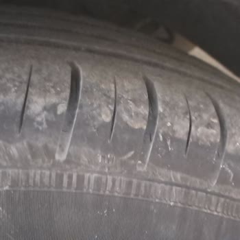 Nokian Wetproof Lastik Çatlakları