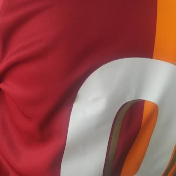 GS Store Formanın Özentisiz Ve Hatalı Baskısı