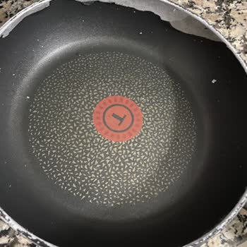 Tefal Titanyum Tava Soyulması