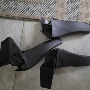 Kelebek Mobilya Kelebek Angelic Dark Karyolasının 4. Kez Aynı Ayağının Kırılması