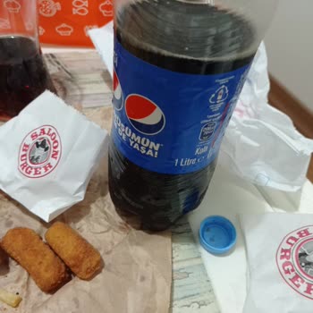 Trendyol Yemek Saloon Burger Yanlış Ve Hasar Görmüş Sipariş