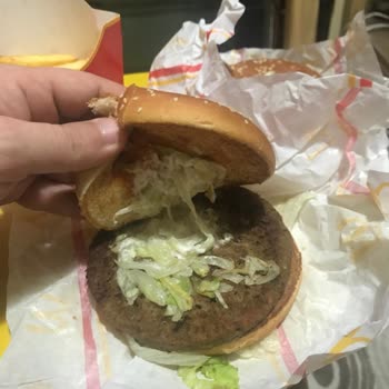 McDonald's Hamburger İçeriği Yanlış