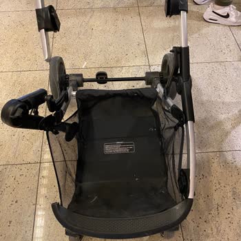 Pegasus İkiz Bebek Arabımızı Paramparça Şekilde Teslim Etti.