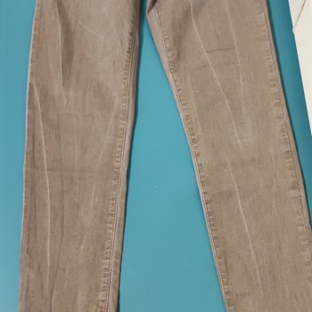 Pierre Cardin Giyim Pierre Cardin Pantolonun İlk Yıkamada Rengi Soldu.