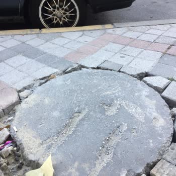 Bağcılar Belediyesi Onarılmayan Kaldırım Taşları