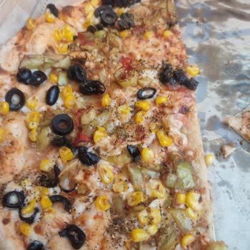 Sbarro Akdeniz Menüsü Pizza Çok Lezzetsiz