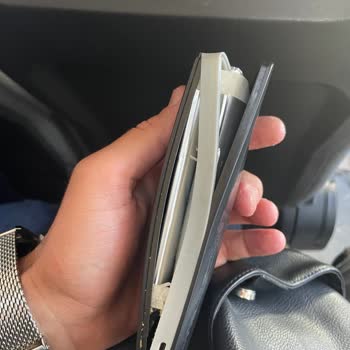 Trust Powerbank Şişti Ve Patlamak Üzereydi